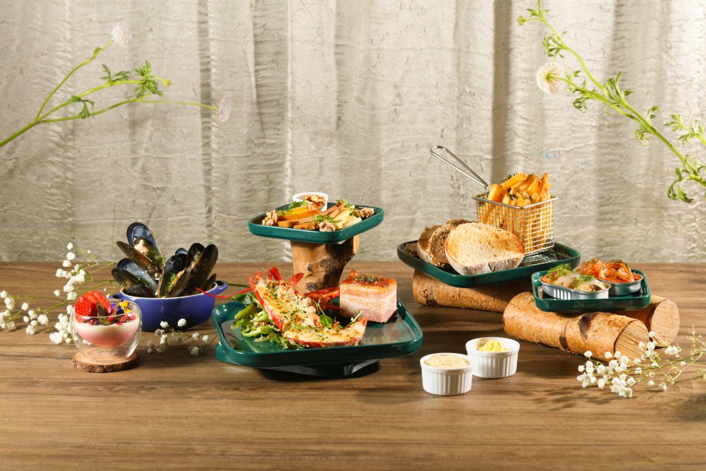 FINDS 父親節自選Brunch有20多款北歐美食，食客可以自由挑選配搭4－6款心儀美食，自行設計最貼合心意的餐單。